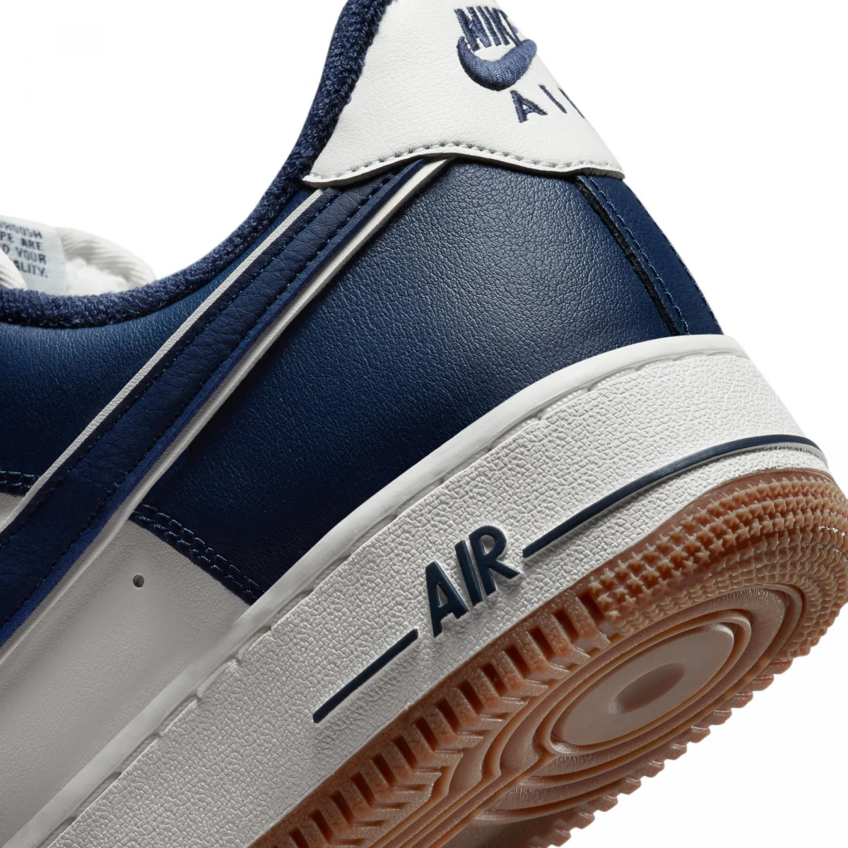 Nike Air Force 1 '07 LV8