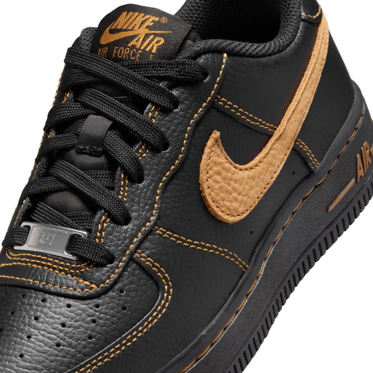 Nike Air Force 1 LV8