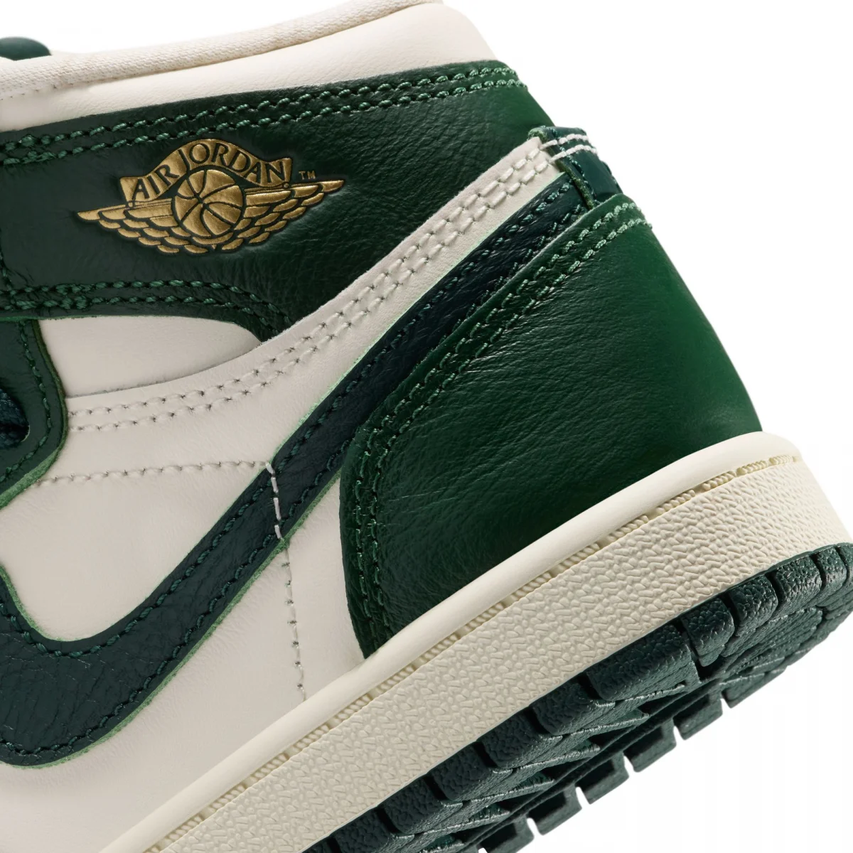 Air Jordan 1 Retro High OG "Pro Green"
